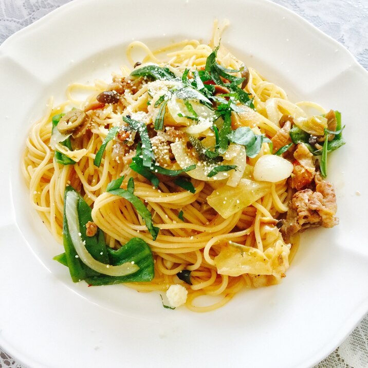 たっぷり野菜とお肉のトマト風味パスタ